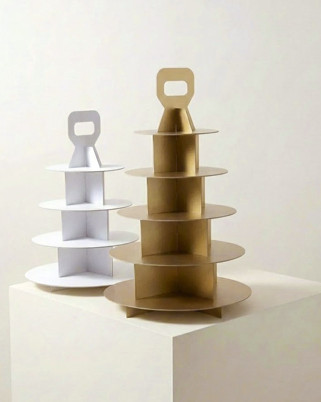 Custom Pyramid Cake Box with Handle – Luxury Pastry Packaging (MOQ 500 pcs)